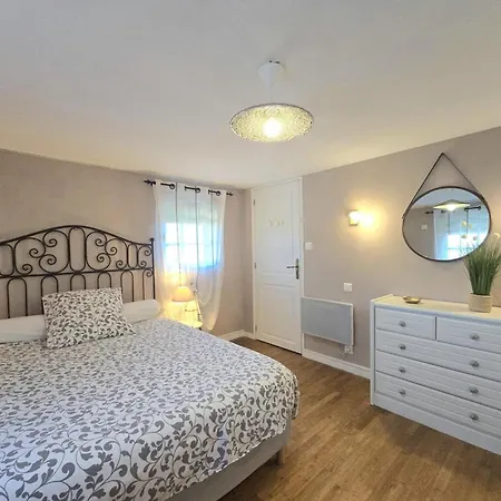 منزل ريفي En Perigord Avec Jardin Clos Et Cheminee - Fr-1-616-232