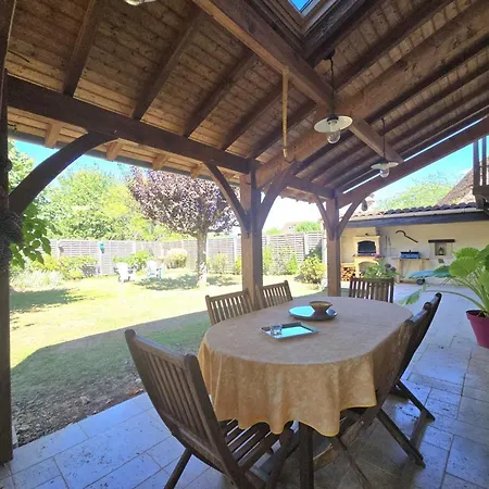 En Perigord Avec Jardin Clos Et Cheminee - Fr-1-616-232 منزل ريفي